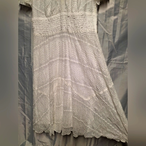 Rabbit Rabbit Rabbit Ivory Lace Knee Length To Midi Dress - Picture 3 of 8